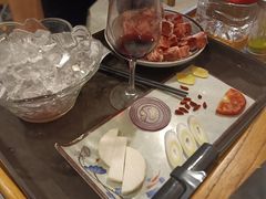 -毛辣果·贵州红酸汤牛肉火锅(西单店)