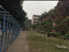 -广东外语外贸大学(白云山校区)