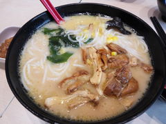 -灵芝妹子海鲜米线(香炉礁山姆店)