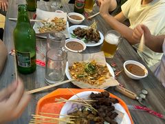 -东海岸人工湖美食村