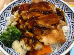 时蔬煎鸡饭-吉野家(学院路店)