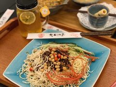 大王传统鸡丝凉面-大王油茶(磁器口店)