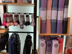 -lululemon(上海浦东IFC店)