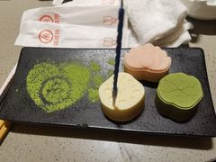 -海底捞火锅(曹安公路店)