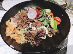 烤牛肉彩虹时蔬沙拉-at cafe 意大利餐厅(集美店)