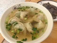 荠菜猪肉大馄饨-郑记南门口·小笼汤包(山水人家店)