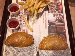 -The Habit Burger Grill 哈比特汉堡(复兴soho店)