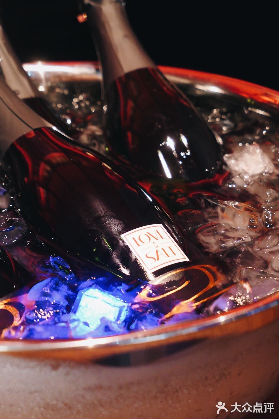 五角场小情侣圣诞约会好去处，先吃个牛排吧