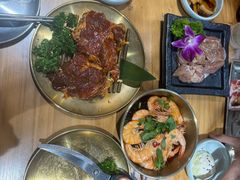 -汉城烤肉·黑金冠(华山路店)