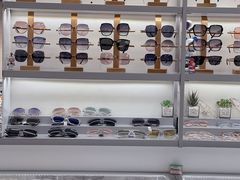 -潘多拉眼镜·蔡司依视路明月(潘家园店)