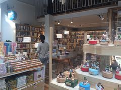 -猫的天空之城概念书店(苏州平江店)