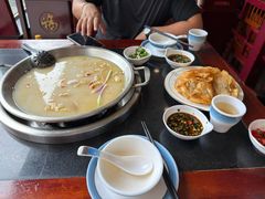 -老来福·非遗酸汤兔(凯旋路店)