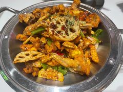 干锅牛蛙-靓蛙馆