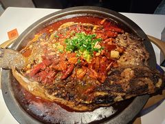 -鸣记脆皮烤鱼·海鲜烤鱼(三八广场店)