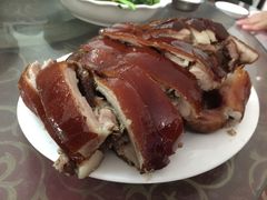 -黄记四更烤乳猪店