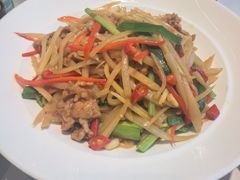泡萝卜炒肉丝-饕然·民间川菜(龙泉店)