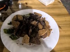 -绿草墩