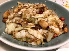 蒜香干椒炒手撕包菜-港丽餐厅(高德置地店)