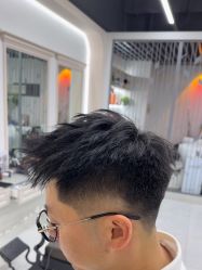 -尤司男士国潮理发馆