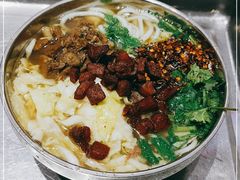 -花溪王记牛肉粉(四季花溪商场店)