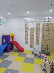 -熊小米专业儿童游泳馆