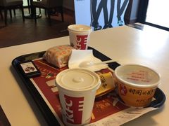 -肯德基(西影路店)