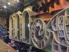 -钟书阁(松江泰晤士小镇店)