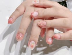 -雪奈传统美甲美睫