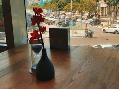 -蜜桃餐厅·伴山(湖滨商业街店)