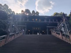 -峨眉山报国寺