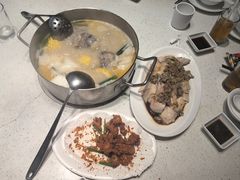 -肥仔文澳门猪骨煲(南京西路店)