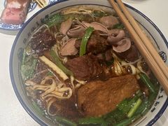 -镇南锅盖面馆(解放路店)