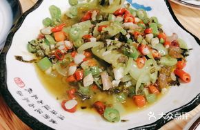 Pickled Green Tomato with Preserved Pork
