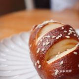 这家咖啡店的芝士蛋糕非常香浓实在！