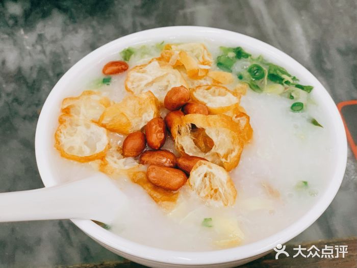 穗银肠粉店(东川路店)艇仔粥图片