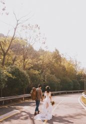 -易摄影婚纱摄影工作室