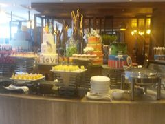 自助取餐区-OPEN開全日自助餐厅·牛肉火锅·海鲜(佛山希尔顿酒店)