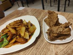 地三鲜-长城东北菜(新港西路店)