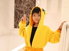 -深圳富苑皇冠假日套房酒店