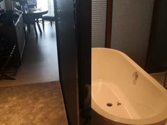 -三亚湾海居铂尔曼度假酒店