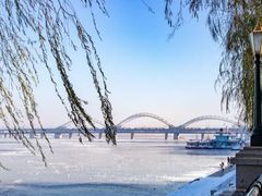 -人民防洪胜利纪念塔