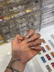 -尤米一站式美甲美睫