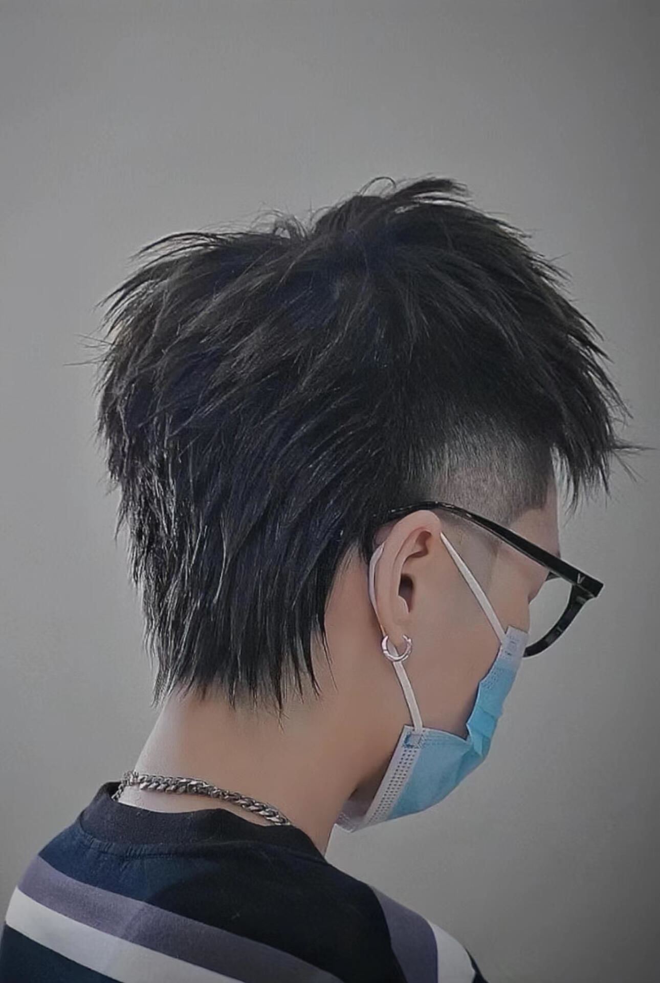 干净清爽的狼尾