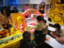 -泛尼尼儿童乐园(文化广场店)