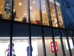 -优衣库(深圳万象天地旗舰店)