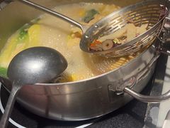 -尚尚仙·酸汤猪手·猪肚鸡火锅(华联万柳购物中心店)