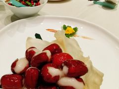 红衣少女-蝶园·装修中(BFC外滩金融中心店)