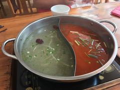 -苗伯妈酸汤火锅