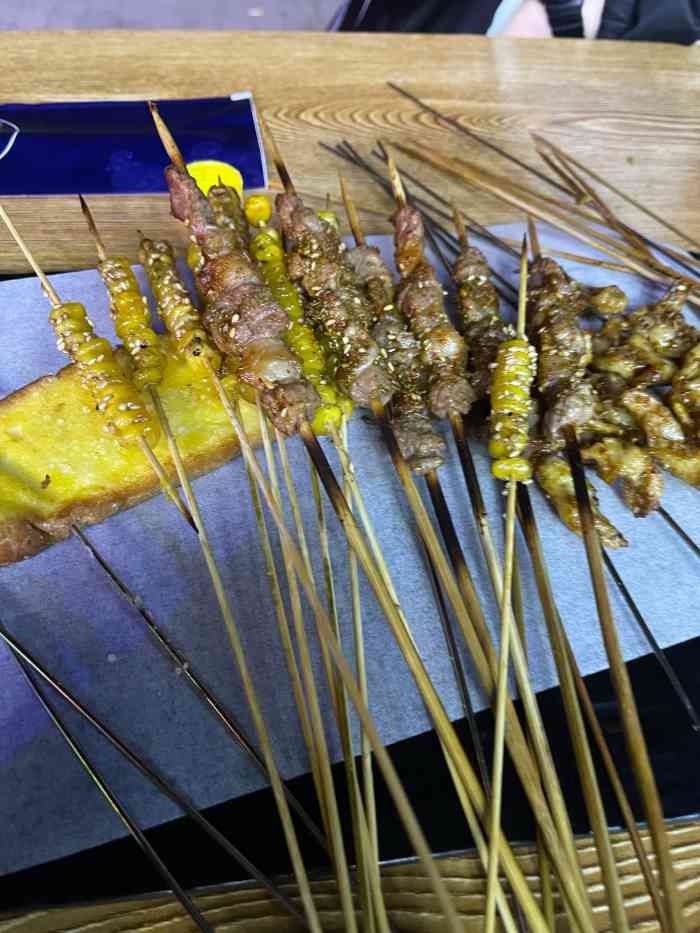 小瓦罐海鲜手把串-"环境没的说,优雅不失怀旧,低调伴随时尚,.
