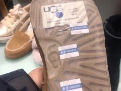 -UGG(燕莎奥特莱斯购物中心店)
